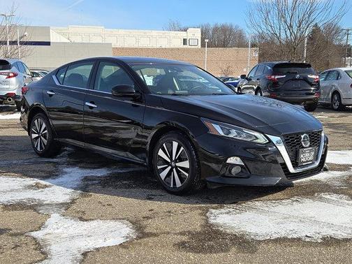 2022 Nissan Altima 2.5 SL