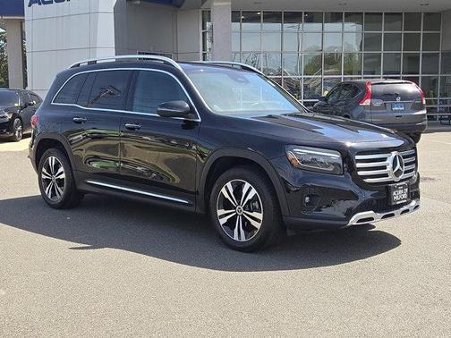 Night Black 2024 Mercedes-Benz GLB 250 4MATIC