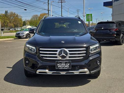 Night Black 2024 Mercedes-Benz GLB 250 4MATIC