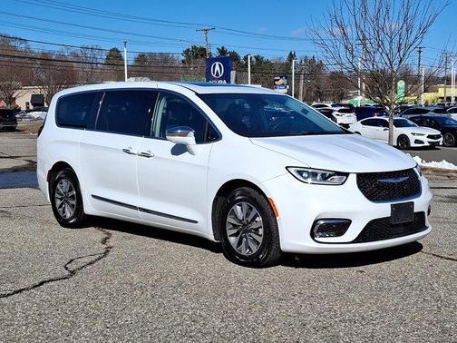 2022 Chrysler Pacifica Hybrid Limited