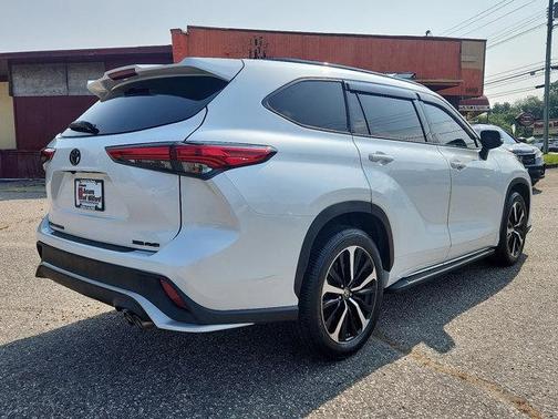 2022 Toyota Highlander XSE