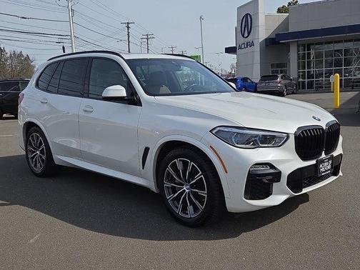 Mineral White Metallic 2021 BMW X5 xDrive40i