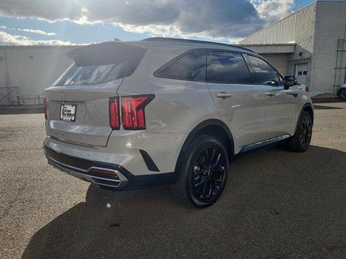 2022 Kia Sorento SX