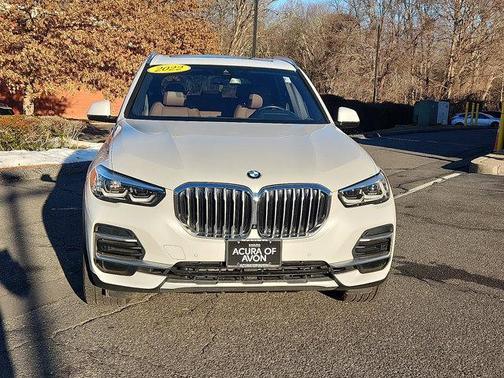 Mineral White Metallic 2022 BMW X5 xDrive40i