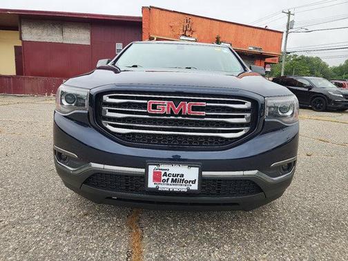 2017 GMC Acadia SLE-2