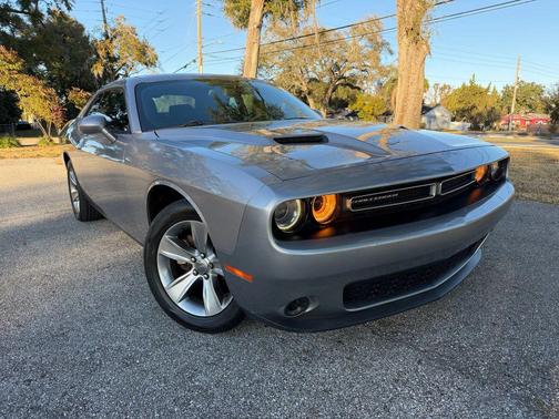 2015 Dodge Challenger SXT