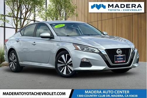 2022 Nissan Altima 2.5 SV
