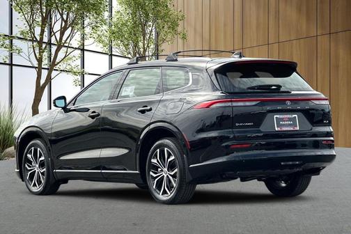 2026 Toyota Crown Signia XLE