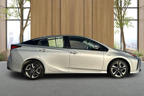 2019 Toyota Prius XLE