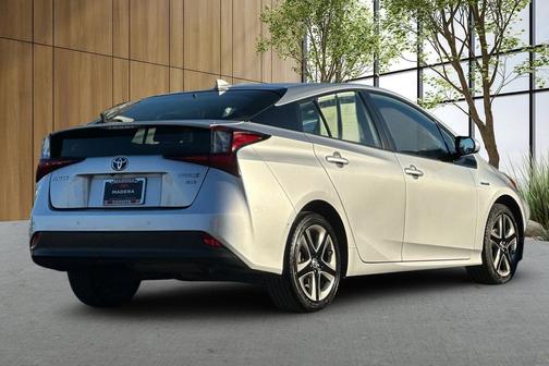 2019 Toyota Prius XLE