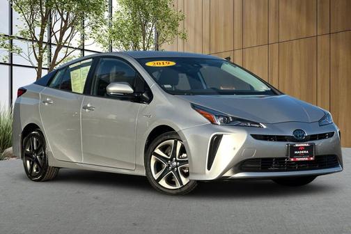 2019 Toyota Prius XLE