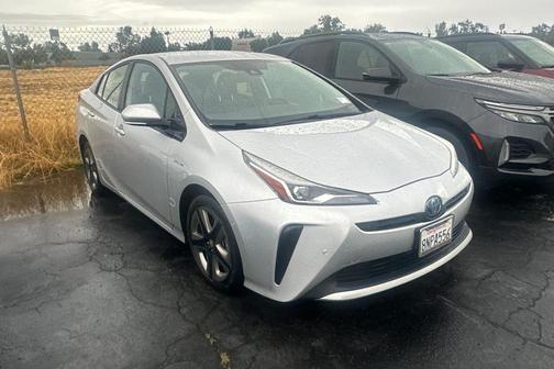2019 Toyota Prius XLE