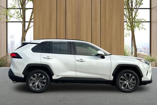 2023 Toyota RAV4 Hybrid XLE Premium