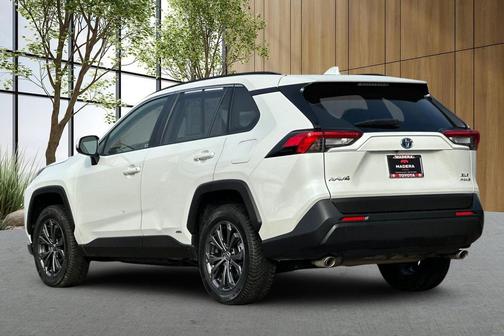 2023 Toyota RAV4 Hybrid XLE Premium