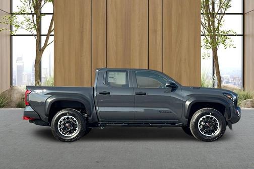 2026 Toyota Tacoma Hybrid TRD Off Road