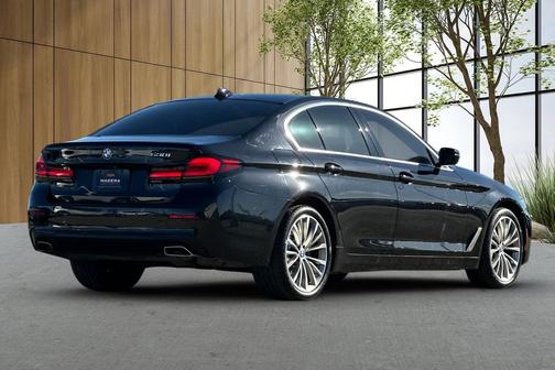2022 BMW 530 i