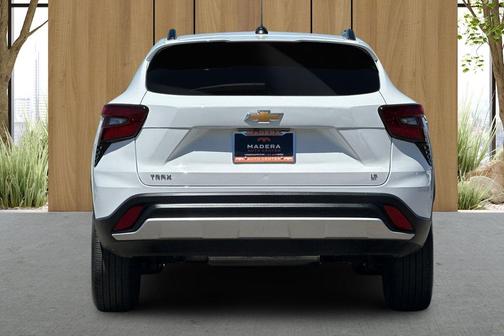 Summit White 2024 Chevrolet Trax LT