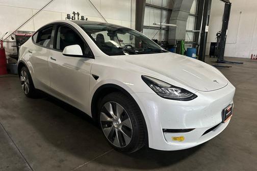 2022 Tesla Model Y Long Range Dual Motor All-Wheel Drive
