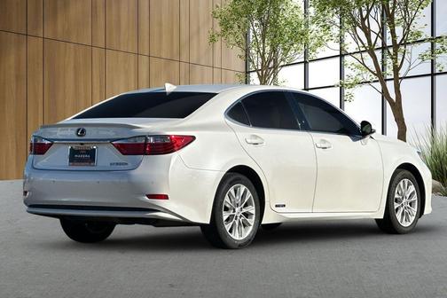 2015 Lexus ES 300h Base