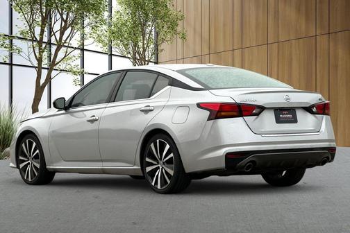 2022 Nissan Altima SR FWD