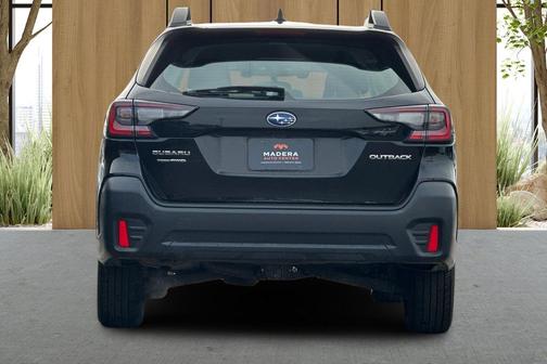 2022 Subaru Outback Base