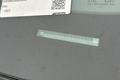 2025 Toyota Sienna XLE