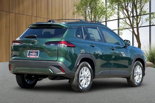 06x5 2026 Toyota Corolla Cross LE