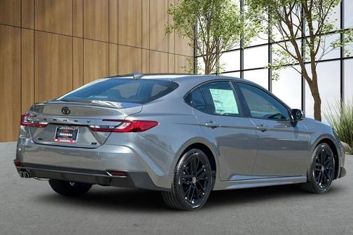 01l5 2026 Toyota Camry SE
