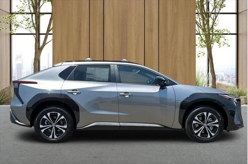 2025 Toyota bZ4X XLE