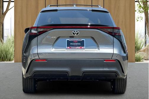 2025 Toyota bZ4X XLE