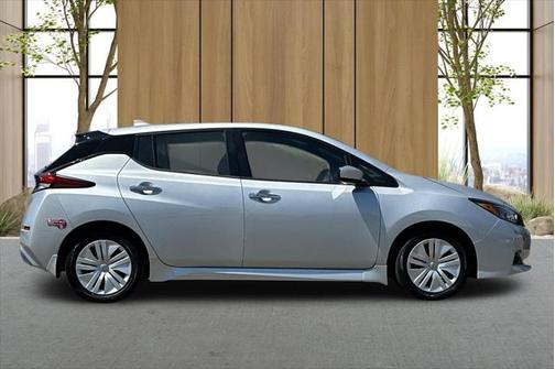 2023 Nissan Leaf S 40 kWh