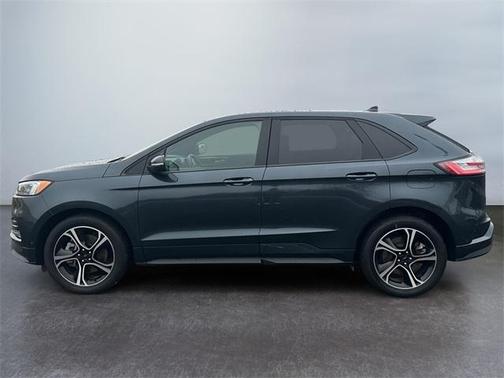 2022 Ford Edge ST
