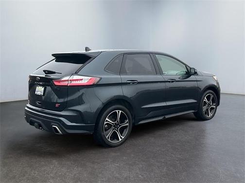 2022 Ford Edge ST