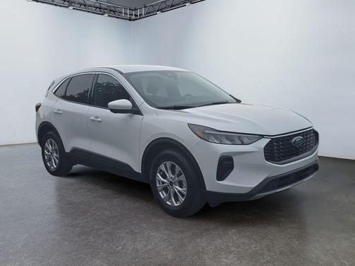 Oxford White 2023 Ford Escape Active