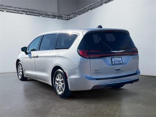 2024 Chrysler Pacifica Touring-L