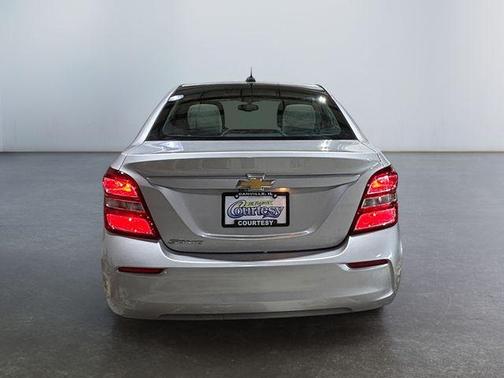 Silver Ice Metallic 2018 Chevrolet Sonic LS