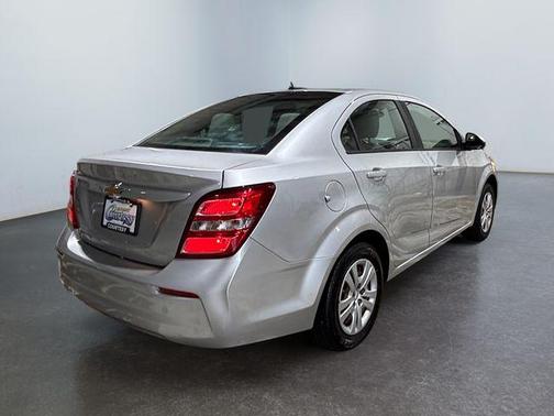 Silver Ice Metallic 2018 Chevrolet Sonic LS