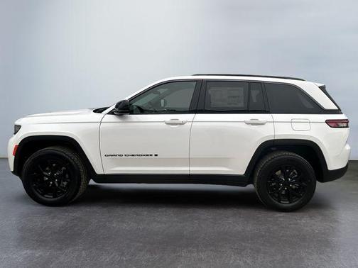2026 Jeep Grand Cherokee Laredo