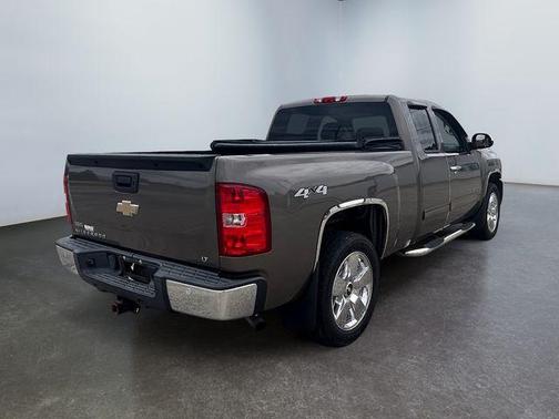 Mocha Steel Metallic 2011 Chevrolet Silverado 1500 LT