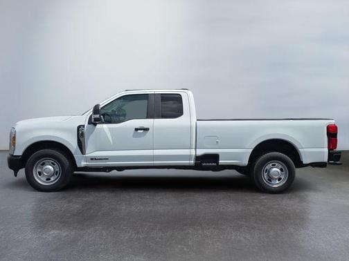 Oxford White 2024 Ford F-350 XL