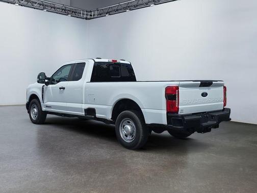 Oxford White 2024 Ford F-350 XL
