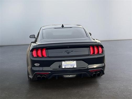 2021 Ford Mustang EcoBoost