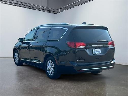 2018 Chrysler Pacifica Touring-L