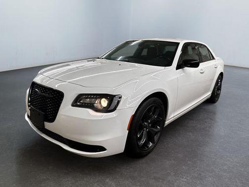 2021 Chrysler 300 Touring
