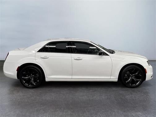 2021 Chrysler 300 Touring