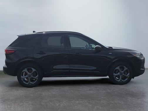 Black Metallic 2023 Ford Escape ST-Line