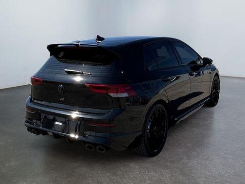 2025 Volkswagen Golf R 2.0T Black Edition