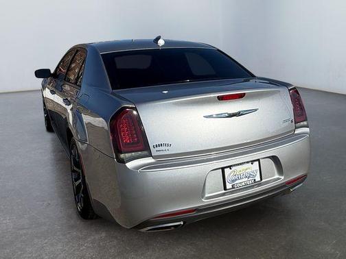 2015 Chrysler 300 S