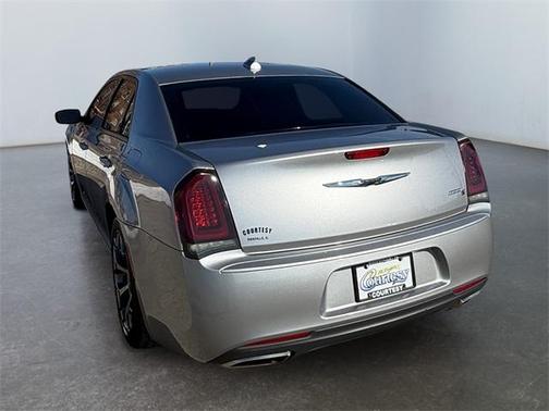 2015 Chrysler 300 S