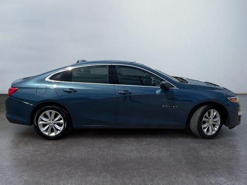 Lakeshore Blue Metallic 2025 Chevrolet Malibu LT